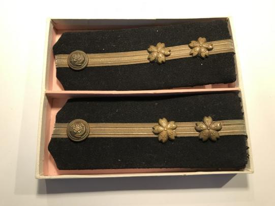 Sub Lieutenants shoulder boards